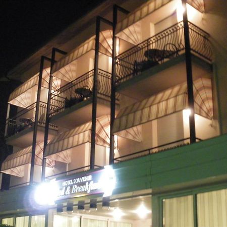 B&B Hotel Souvenir 체제나티코 외부 사진